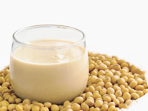 Bạn có thể dễ dàng chế biến món sữa đậu nành để tăng vòng 1